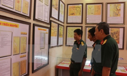 Triển lãm bản đồ "Hoàng Sa, Trường Sa của Việt Nam" tại Cần Thơ
